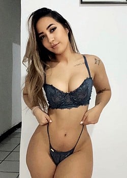 Maryell Amador image 2 of 4