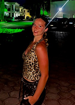 Mathilde Janzen image 2 of 4