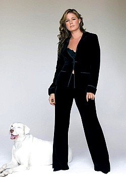 Maura Tierney image 3 of 4