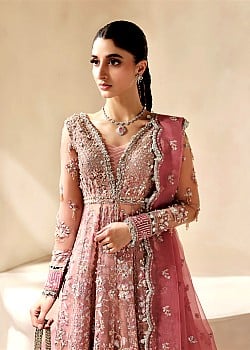 Mawra Hocane image 2 of 4