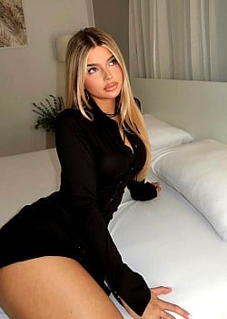 Maya Alessia image 4 of 4