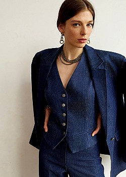 Maya Giter image 3 of 4
