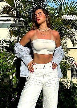 Maya Harel image 2 of 4
