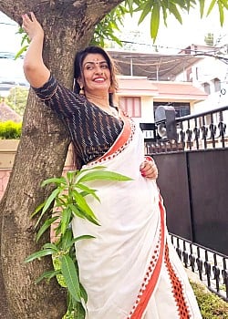 Maya Vishwanath image 4 of 4