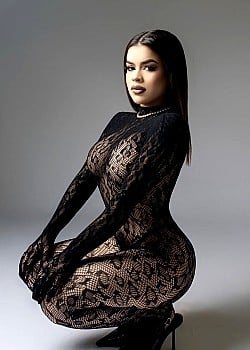 Mayra Alejandra image 2 of 3