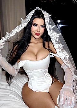 Mayra Belandria image 3 of 4