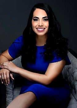 Mayra Flores image 2 of 3