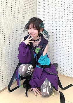 Mayu Mineda image 4 of 4