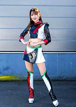 Mayu Naganuma image 2 of 4