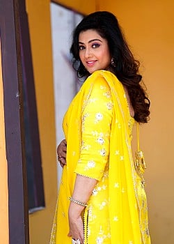Meena Sagar image 4 of 4