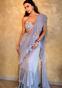 Meenakshi Dixit image 2 of 3