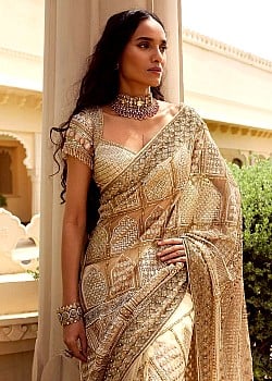 Meenakshi Rathore (Model)