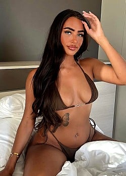 Megan Williams (Instagram) image 2 of 3