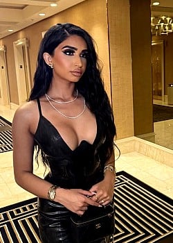Mehak Gill image 1 of 4