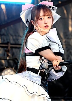 Meina Hibino image 2 of 3
