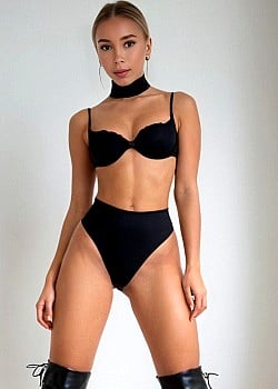 Melania Ludlaw image 3 of 4