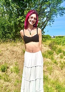 Melanie Jasmin image 3 of 4