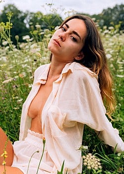 Melanie Marques image 1 of 3