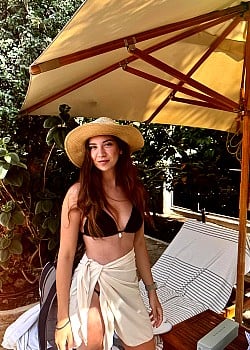 Melanie Shiraz image 4 of 4