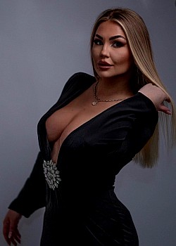 Meliha Mujan image 2 of 3