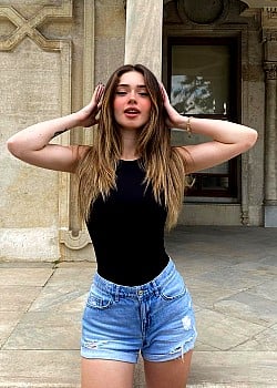 Melike Saygin image 3 of 3