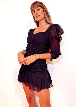 Melina Lezcano image 2 of 4
