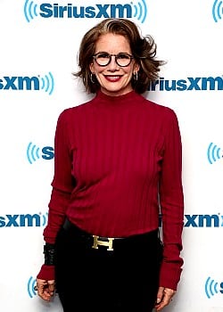 Melissa Gilbert image 2 of 4