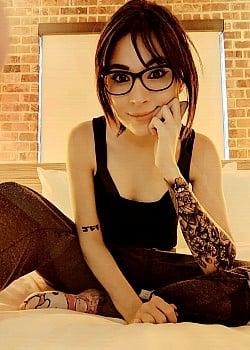 Melonie Mac image 3 of 4