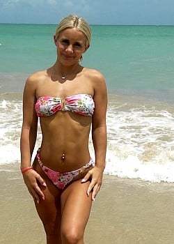 Mia Albert image 2 of 4