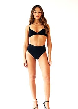 Mia Brown (Model) image 2 of 4