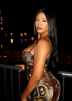 Mia Escobar image 3 of 4