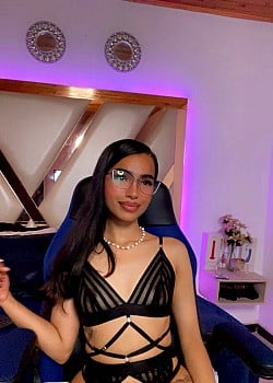 Mia Ferrari (Camgirl) image 2 of 4