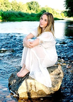 Mia Kathren image 4 of 4
