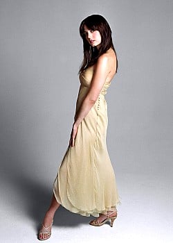 Mia Kirshner image 4 of 4