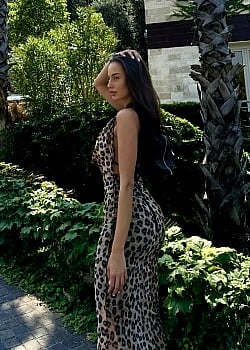 Mia Markovic image 3 of 3