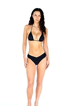 Mia Wynn image 2 of 3
