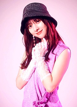 Miki Hashima image 2 of 3