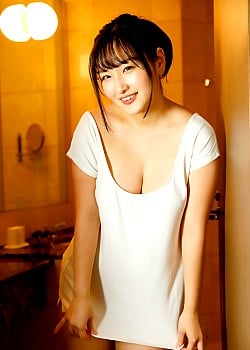 Miki Yoshida image 4 of 4