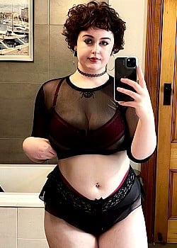 Mila Bloom image 4 of 4