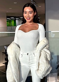 Mila Pan image 2 of 4