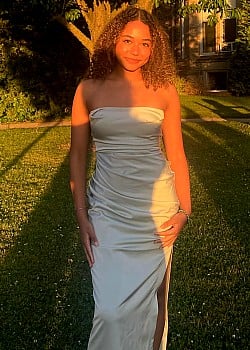 Millie Davis image 2 of 2