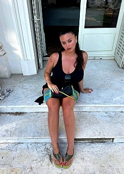 Millie Hannah (Instagram) image 1 of 1