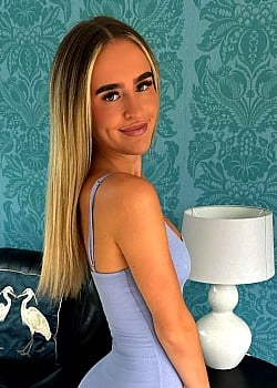 Millie Thomson image 3 of 4