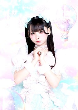 Mimo Momomiya image 2 of 3