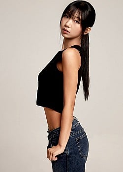 Min Jiji image 1 of 3