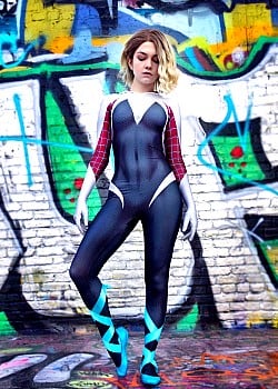 Mina Kess image 4 of 4