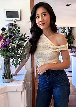 Mina Kimes image 4 of 4
