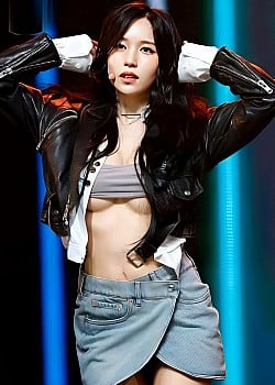 Mina Myoi image 2 of 4