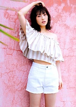 Minami Hamabe image 1 of 1