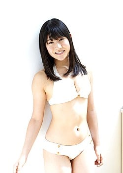 Minami Kato image 3 of 4